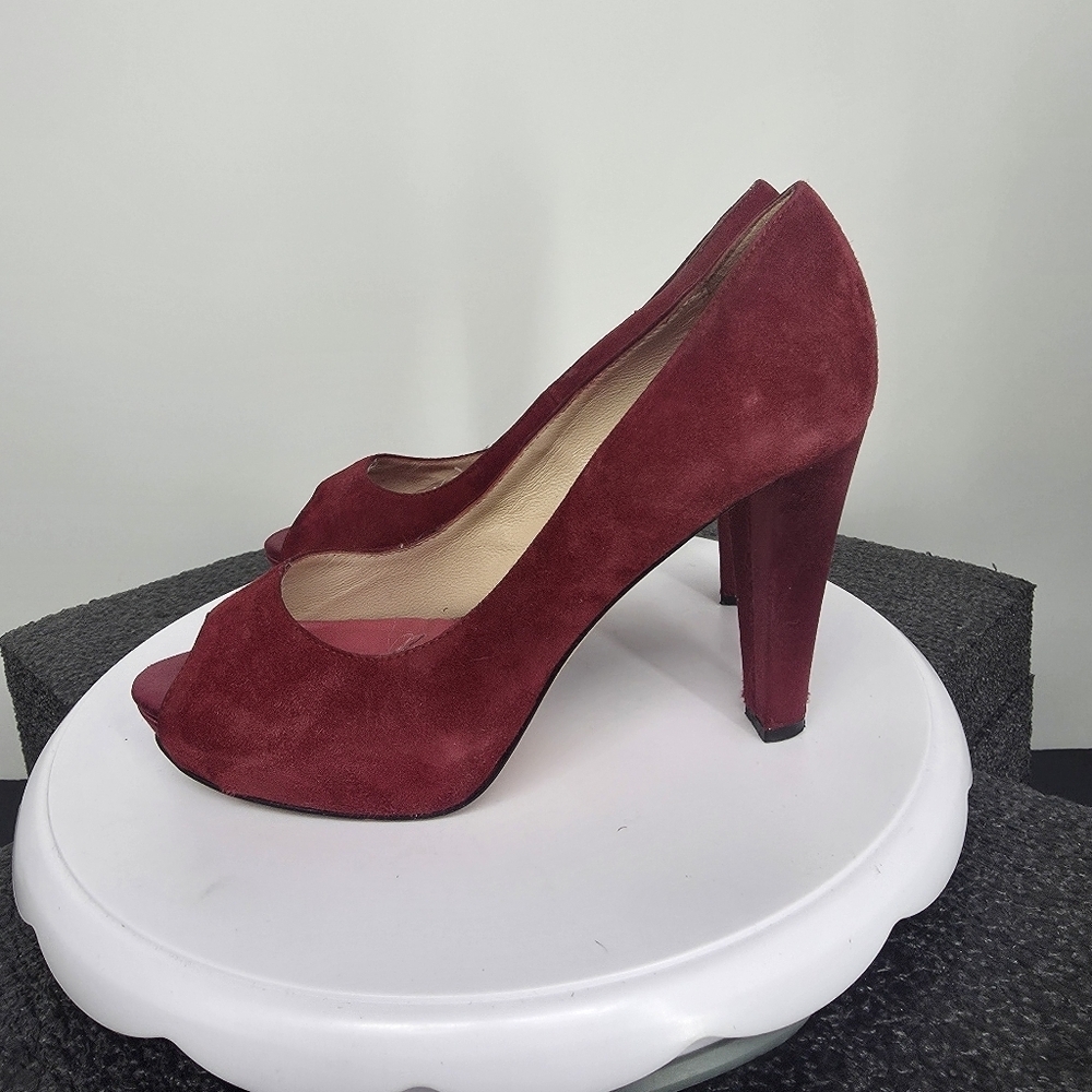 Kate Spade New York Georgia Red Suede Peep Toe Heels Platform 6 B Shoes